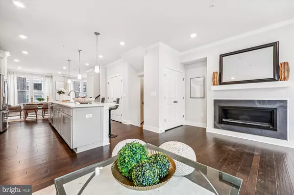 Gaithersburg, MD 20878,108 SALINGER DR