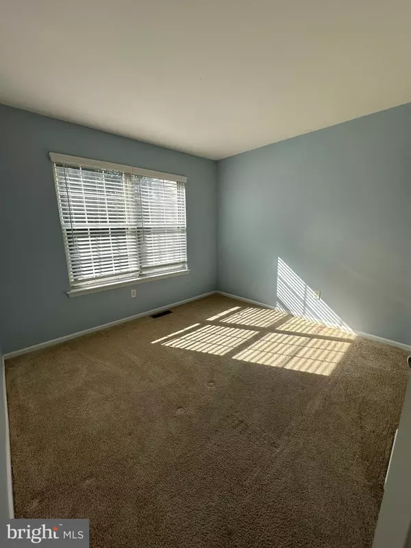 Mount Laurel, NJ 08054,7 CLAVER HILL WAY