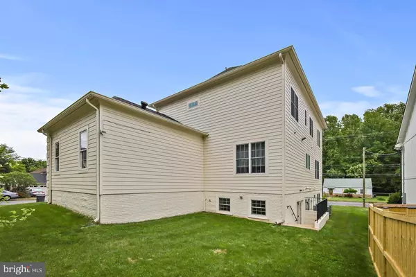 Falls Church, VA 22043,7430 HOWARD CT