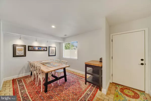 Baltimore, MD 21239,28 STONERIDGE CT