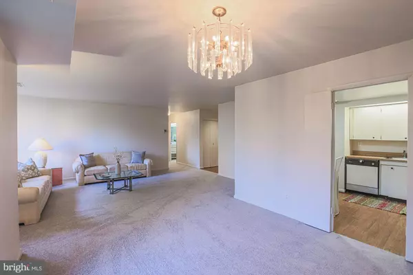 Baltimore, MD 21215,6317 PARK HEIGHTS AVE #311