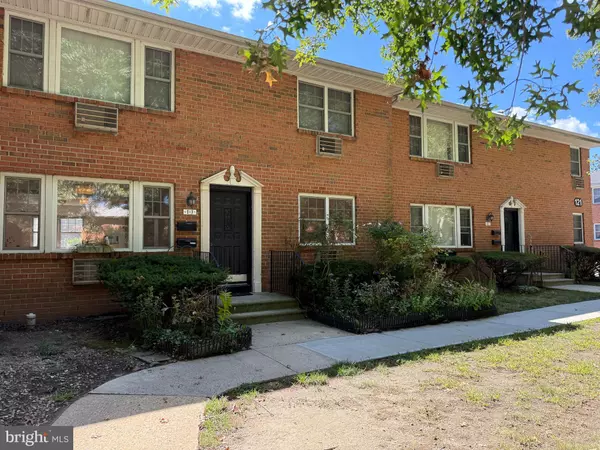 East Windsor, NJ 08512,121 THE ORCHARD #I