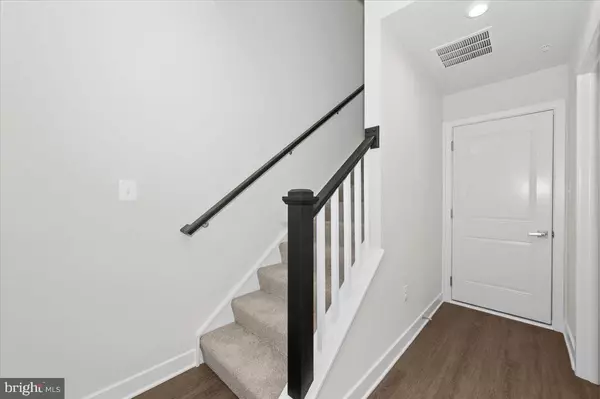 Montgomery Village, MD 20886,19822 HABITAT TERRACE