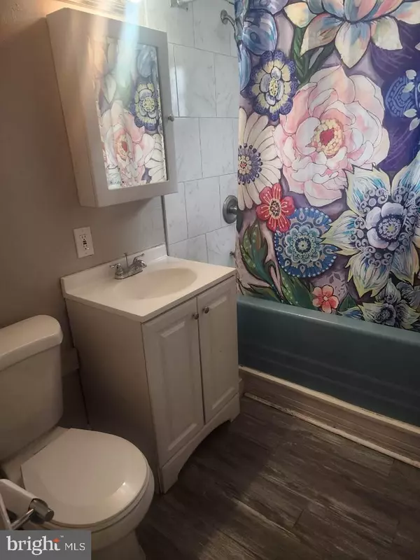 Philadelphia, PA 19142,6619 GUYER AVE