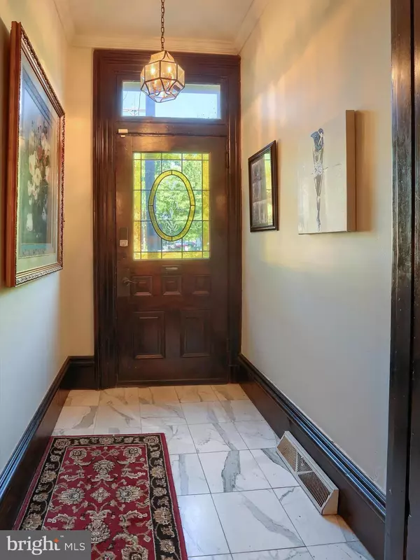 Harrisburg, PA 17104,308-1/2 S 2ND ST