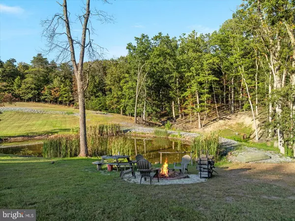 Gore, VA 22637,562 LOGGER DR