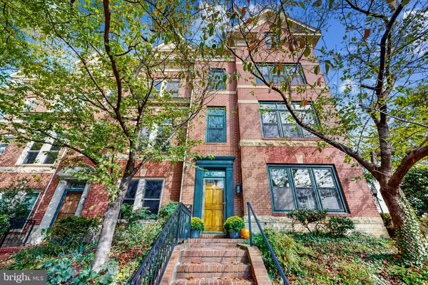 Arlington, VA 22201,3301 WASHINGTON BLVD