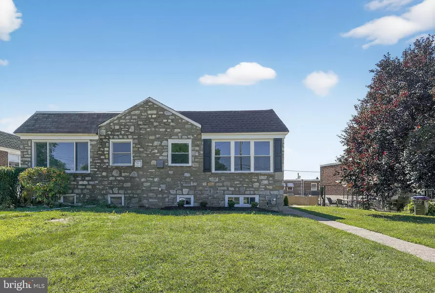 604 CALAMIA DR, Norristown, PA 19401