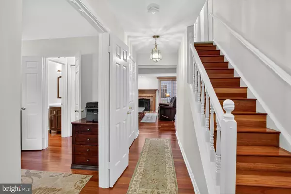 Gaithersburg, MD 20877,301 FAIRGROVE TER