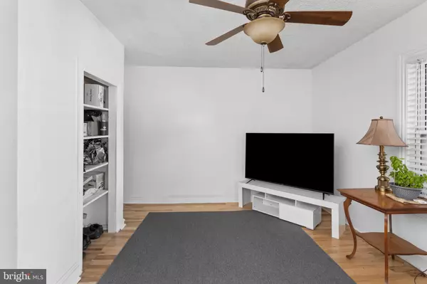 Florence, NJ 08518,28 W 3RD ST