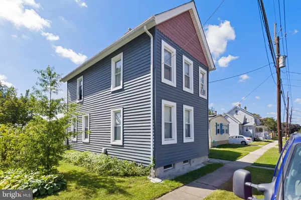 Florence, NJ 08518,28 W 3RD ST