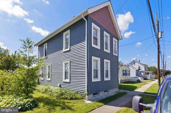 Florence, NJ 08518,28 W 3RD ST