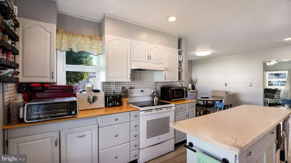 Levittown, PA 19056,107 HOLLOW RD