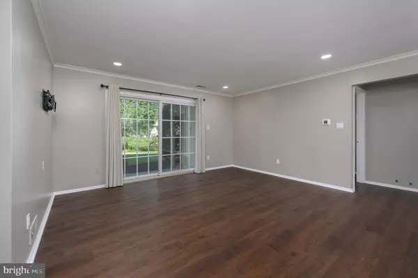 Mount Laurel, NJ 08054,217-A THORNWOOD DR