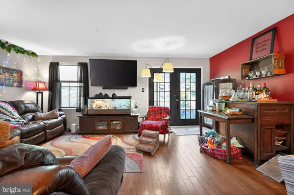 Norristown, PA 19403,301 WINTERFALL