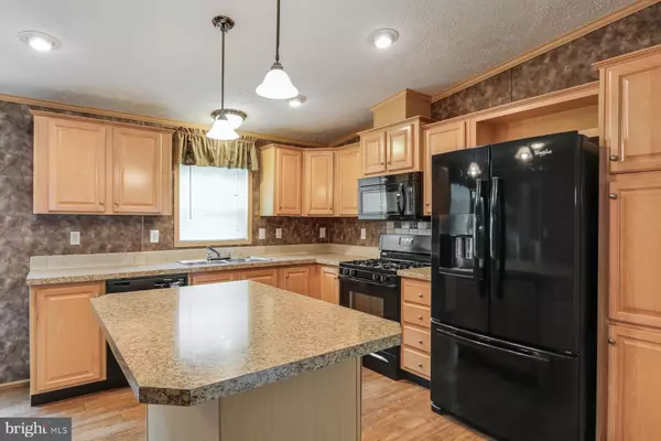 Mechanicsburg, PA 17050,6002 HUMMINGBIRD DR