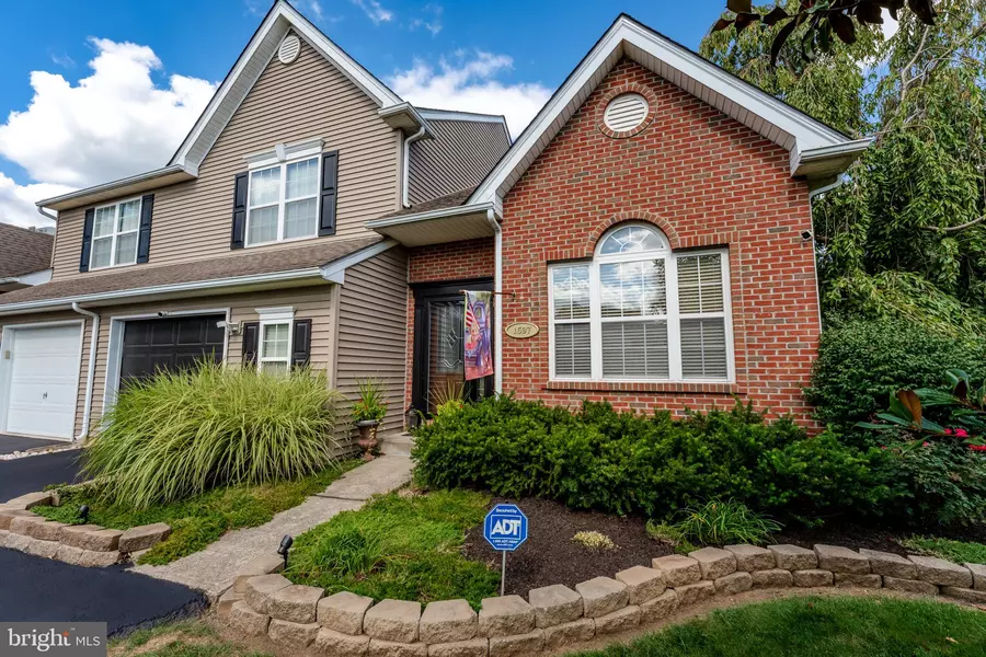 1597 CAMBRIDGE DR, Macungie, PA 18062