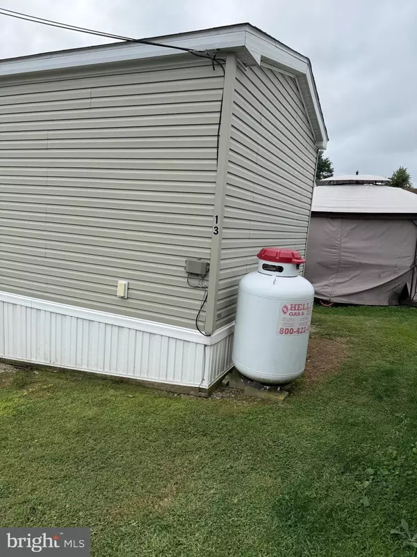 Akron, PA 17501,13 HILLTOP AVE