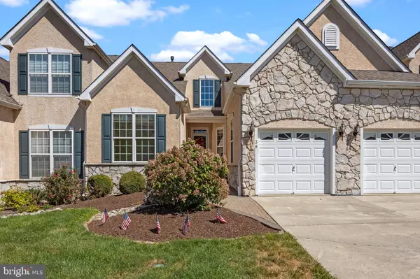 38 MCCONKEY DR, Washington Crossing, PA 18977