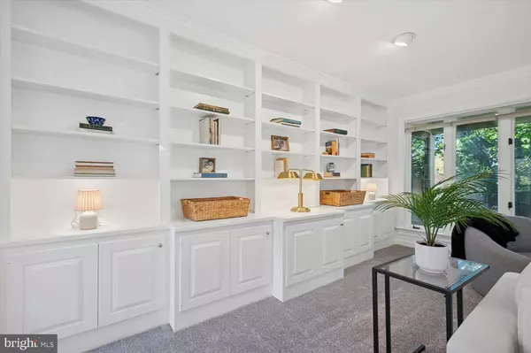 Blue Bell, PA 19422,3 HOUNDS RUN LN