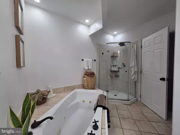 Chesilhurst, NJ 08089,320 CEDAR AVE