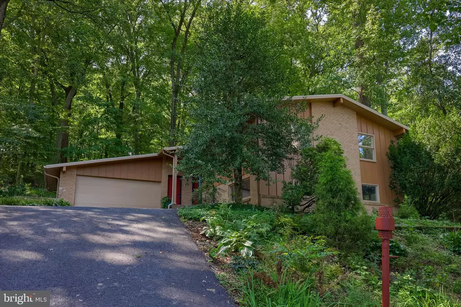 2778 SPRING VALLEY RD, Lancaster, PA 17601
