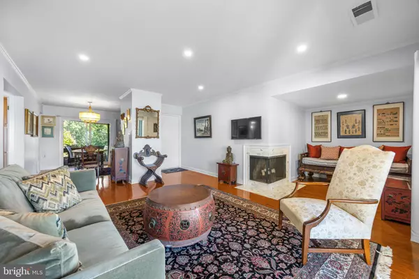 Annapolis, MD 21403,11 PRESIDENT POINT DR #A2