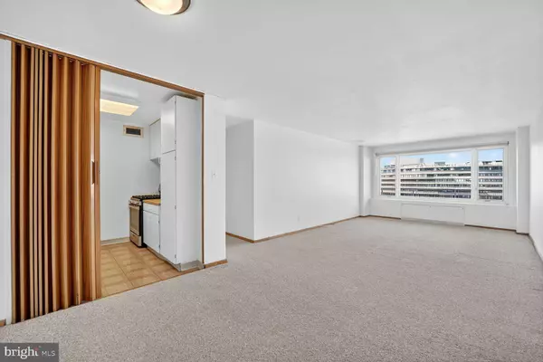 Washington, DC 20037,2475 VIRGINIA AVE NW #925