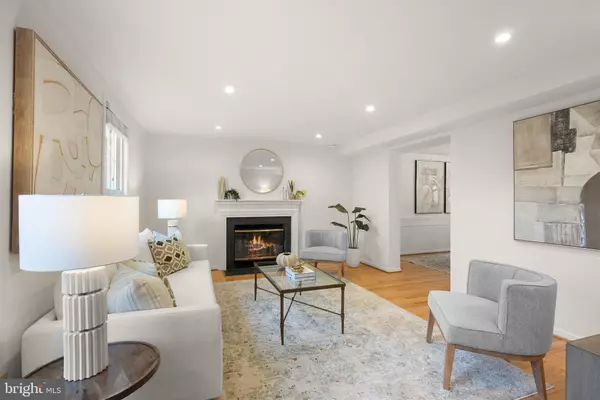 Fairfax, VA 22030,11411 DELSIGNORE DR