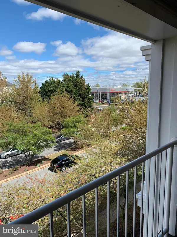 Rockville, MD 20850,100 WATKINS POND BLVD #2-404