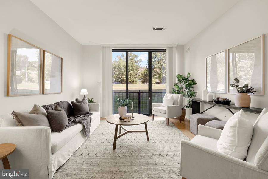 3883 CONNECTICUT AVE NW #111, Washington, DC 20008