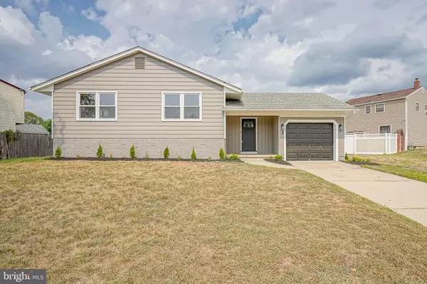 2 SPINNING WHEEL LN, Clementon, NJ 08021