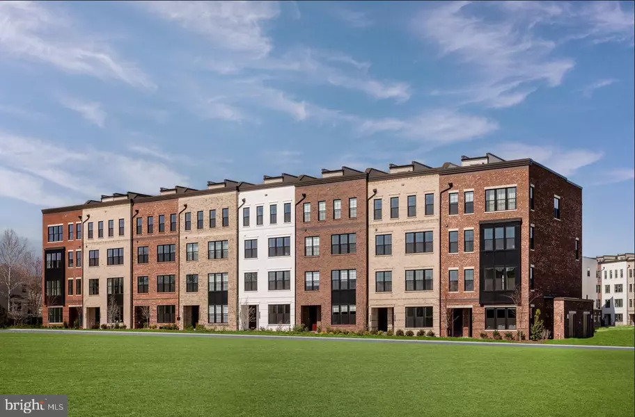 43497 MONROE CREST TER, Ashburn, VA 20148