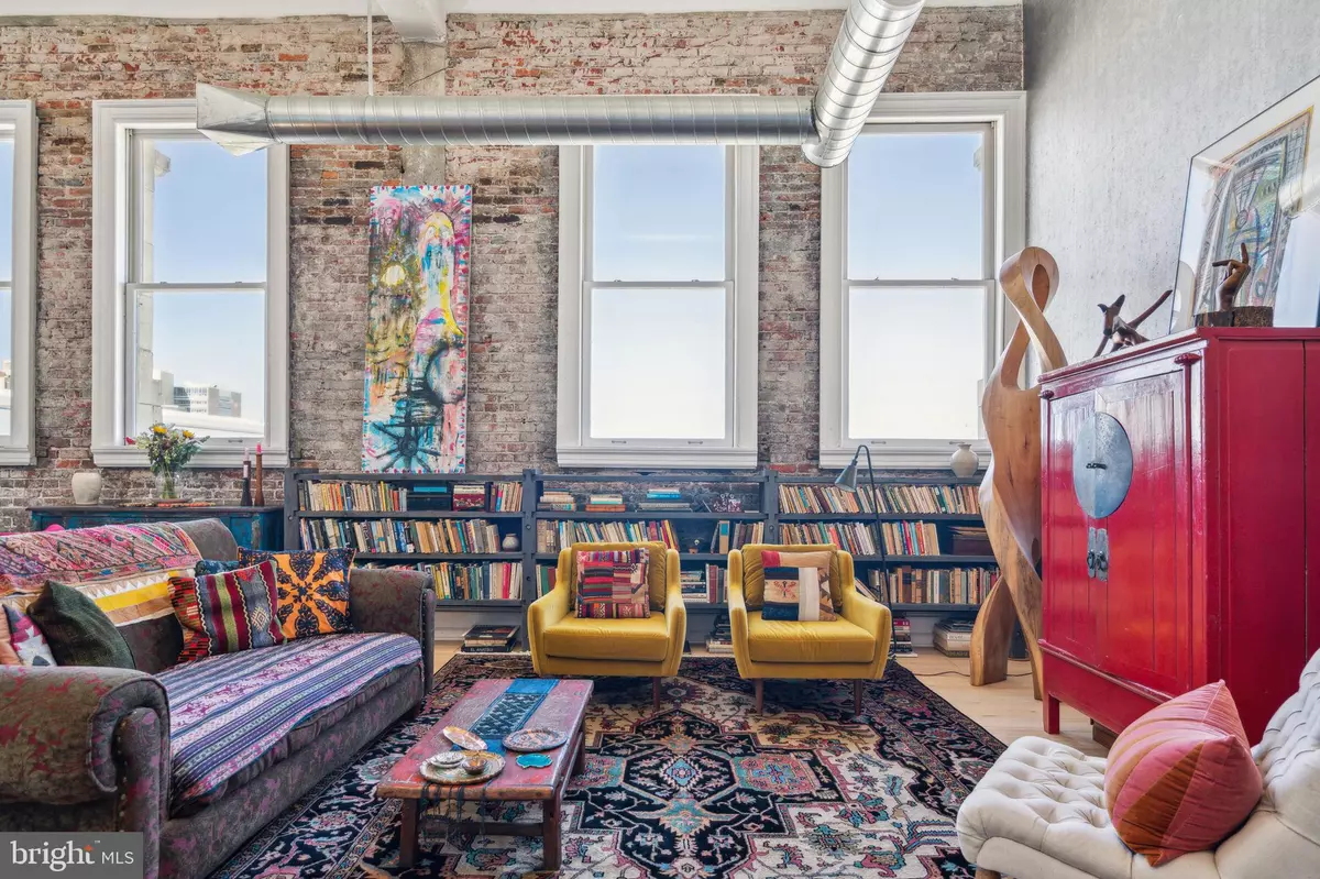 Philadelphia, PA 19107,1228-32 ARCH ST #8A