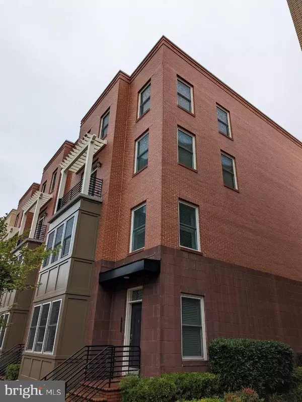 Alexandria, VA 22301,1901 MAIN LINE BLVD #102