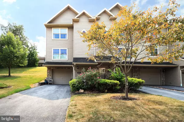 State College, PA 16803,658 -A OAKWOOD AVE