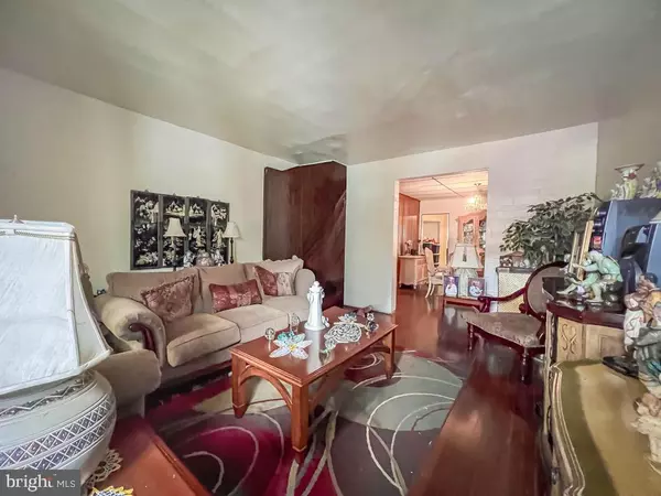 Darby, PA 19023,202 S 4TH ST