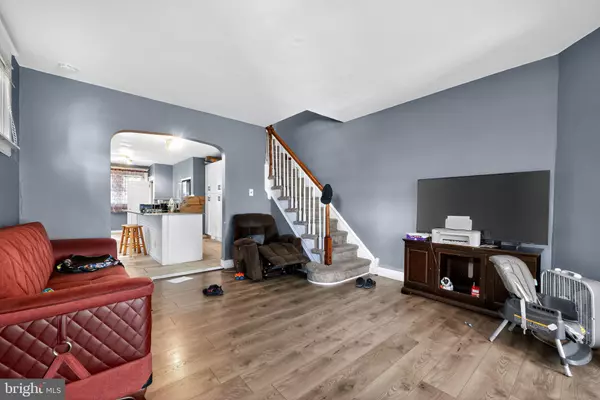 Philadelphia, PA 19135,7009 GILLESPIE ST