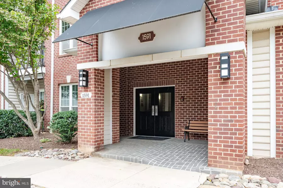 1591 SPRING GATE DR #3210, Mclean, VA 22102