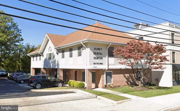 17902 GEORGIA AVE #200, Olney, MD 20832
