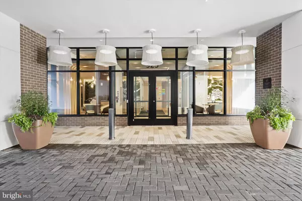 925 N FAIRFAX ST #102, Alexandria, VA 22314