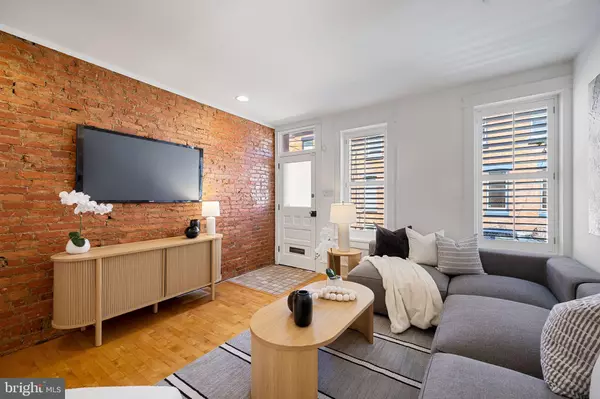 Philadelphia, PA 19130,2410 MEREDITH ST