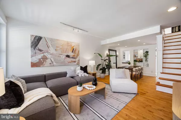 2410 MEREDITH ST,  Philadelphia,  PA 19130