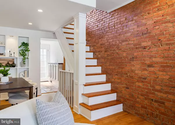 Philadelphia, PA 19130,2410 MEREDITH ST