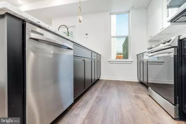 Philadelphia, PA 19147,608 S AMERICAN ST #6