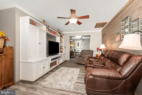 Mechanicsburg, PA 17055,401 STONEHEDGE LANE