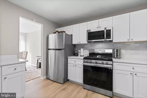 Gaithersburg, MD 20878,838 QUINCE ORCHARD BLVD #838-102