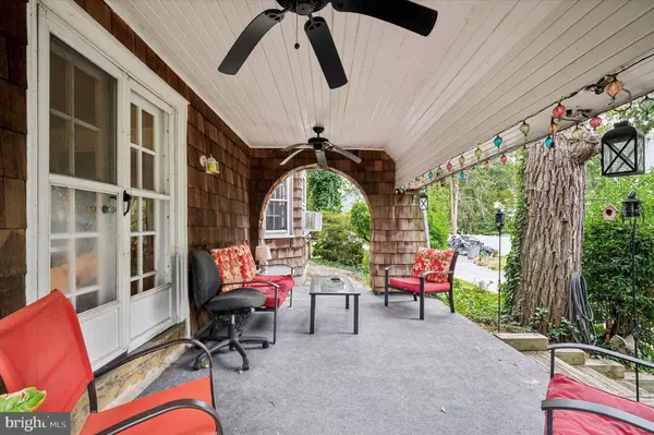 Broomall, PA 19008,15 OAKLAND RD