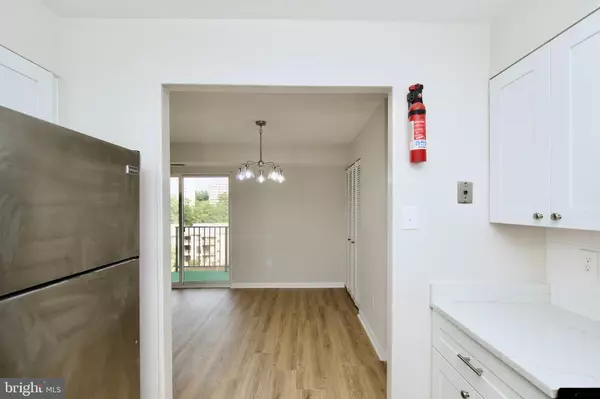 Alexandria, VA 22304,6145 EDSALL RD #6145J