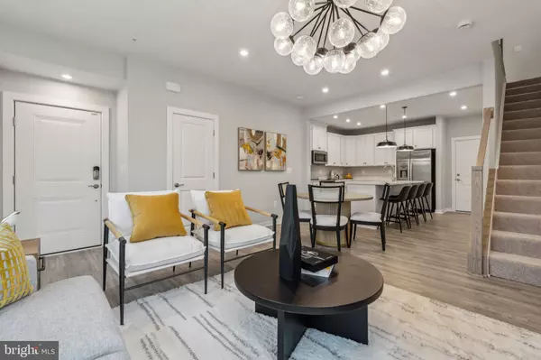 Herndon, VA 20170,1155 HERNDON PKWY